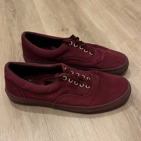 Vans Classics Men’s 11 Men's Burgundy Canvas Shoes - Picture 1 of 6
